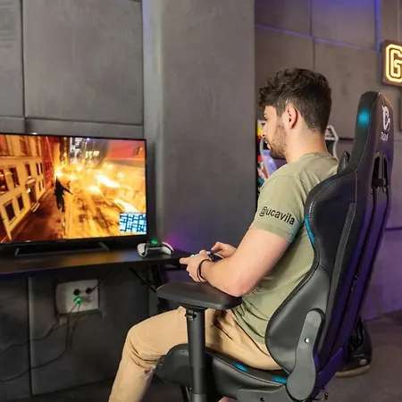 מלון קפסולה Futurotel Malagueta 3*